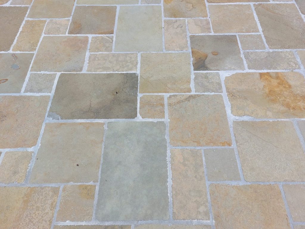 Terrasse en dalle de Kota beige