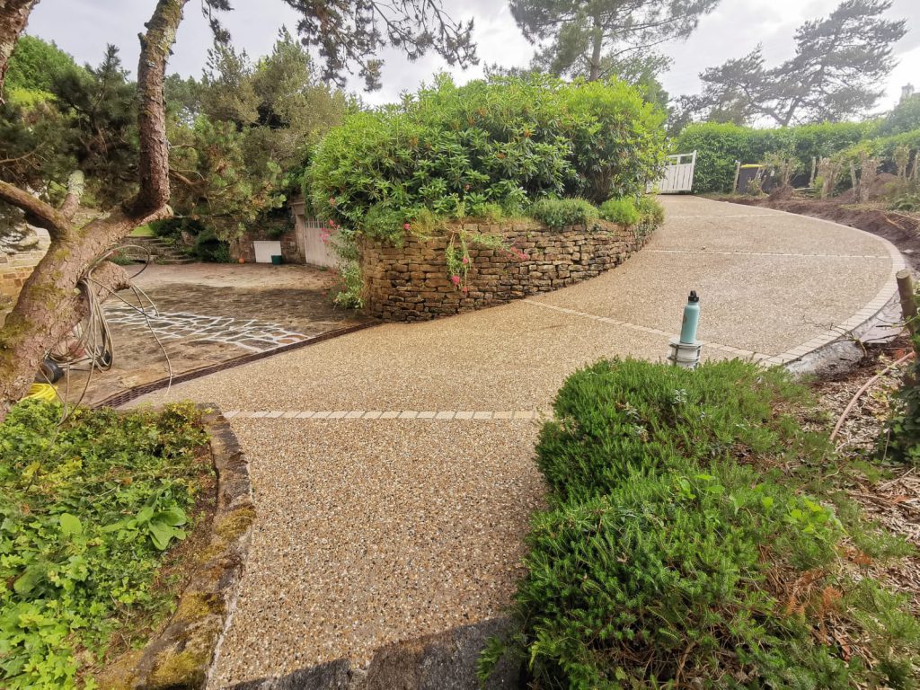 Béton désactivé Abers sans colorant descente de maison