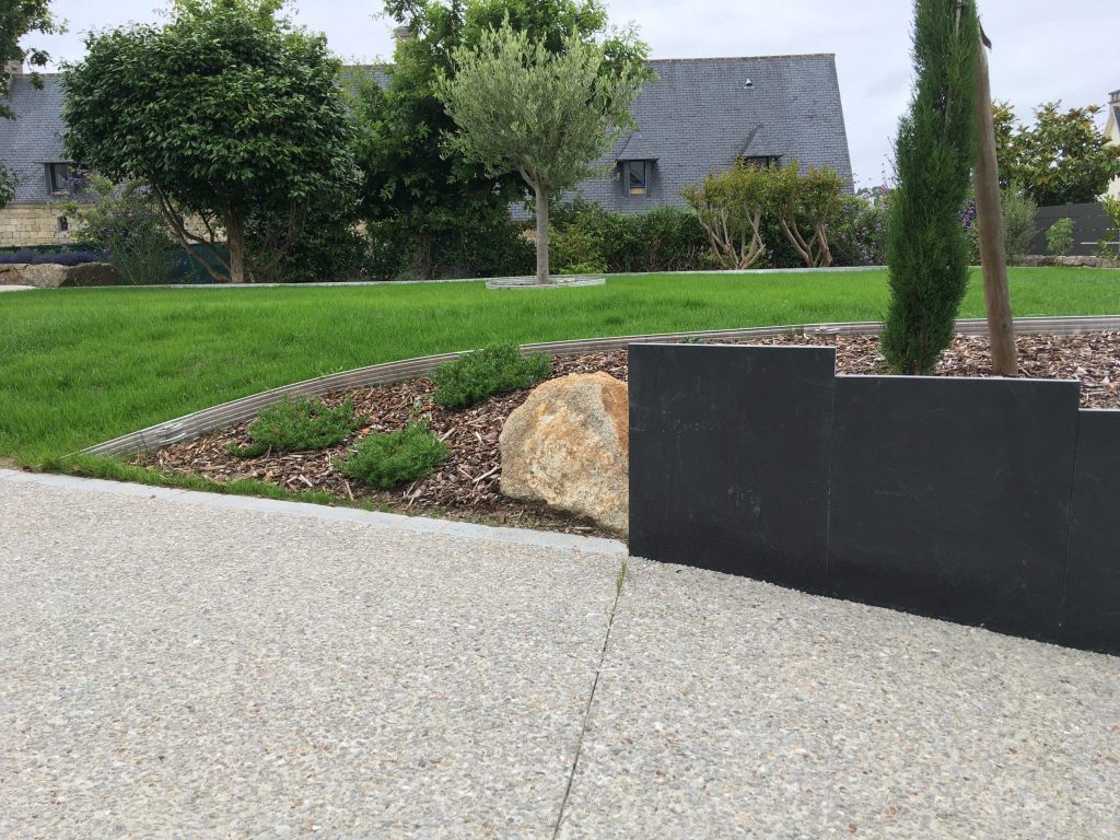 descente de maison avec palis d'ardoise