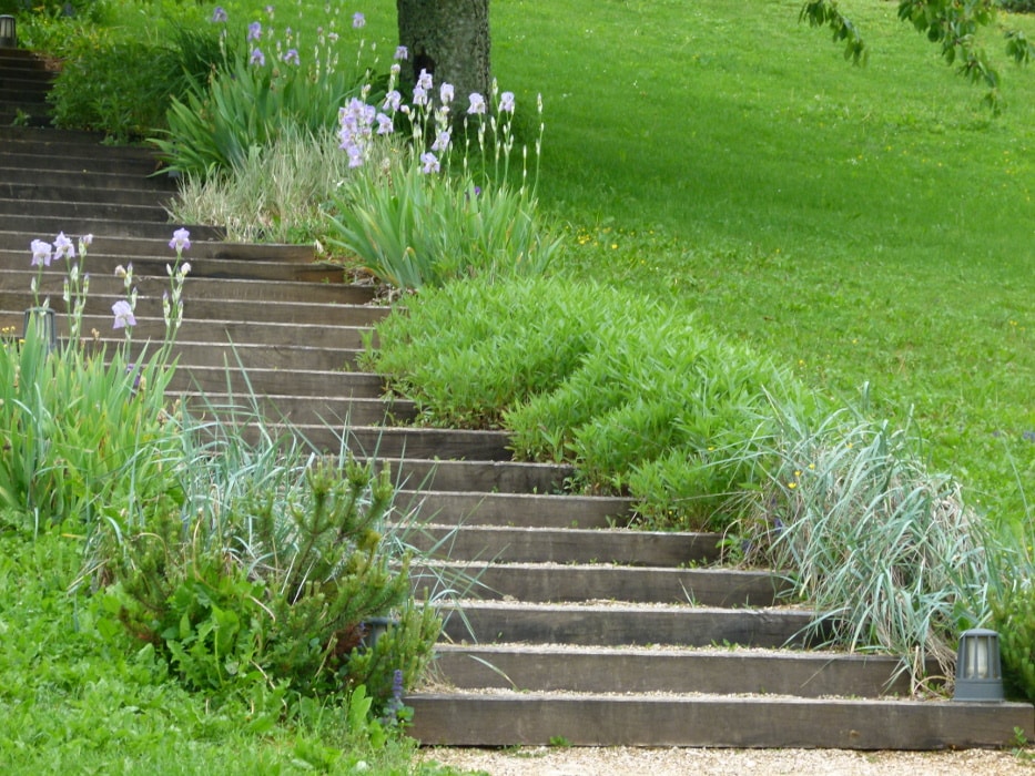 escalier naturel avec poutres de chêne